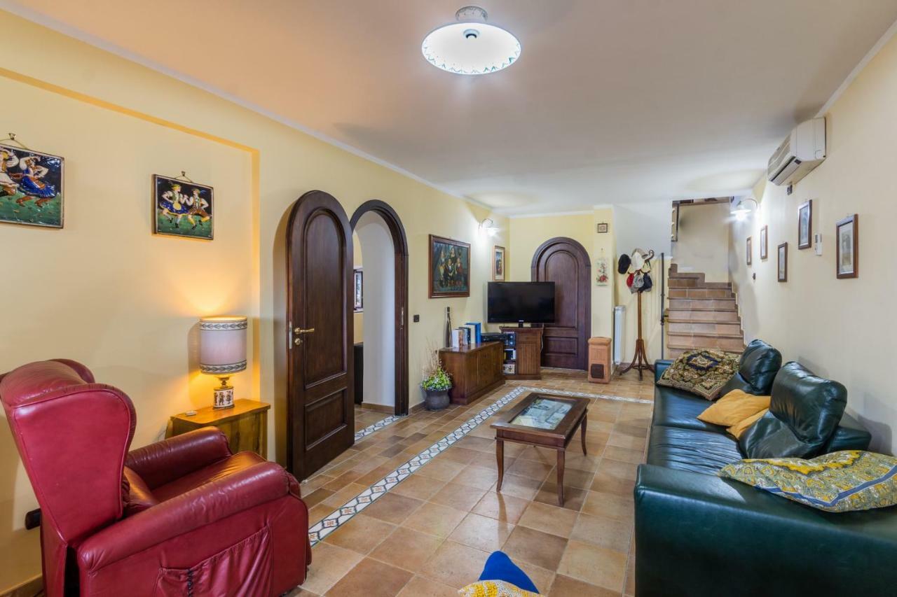 Villa La Casetta Sonnino ภายนอก รูปภาพ