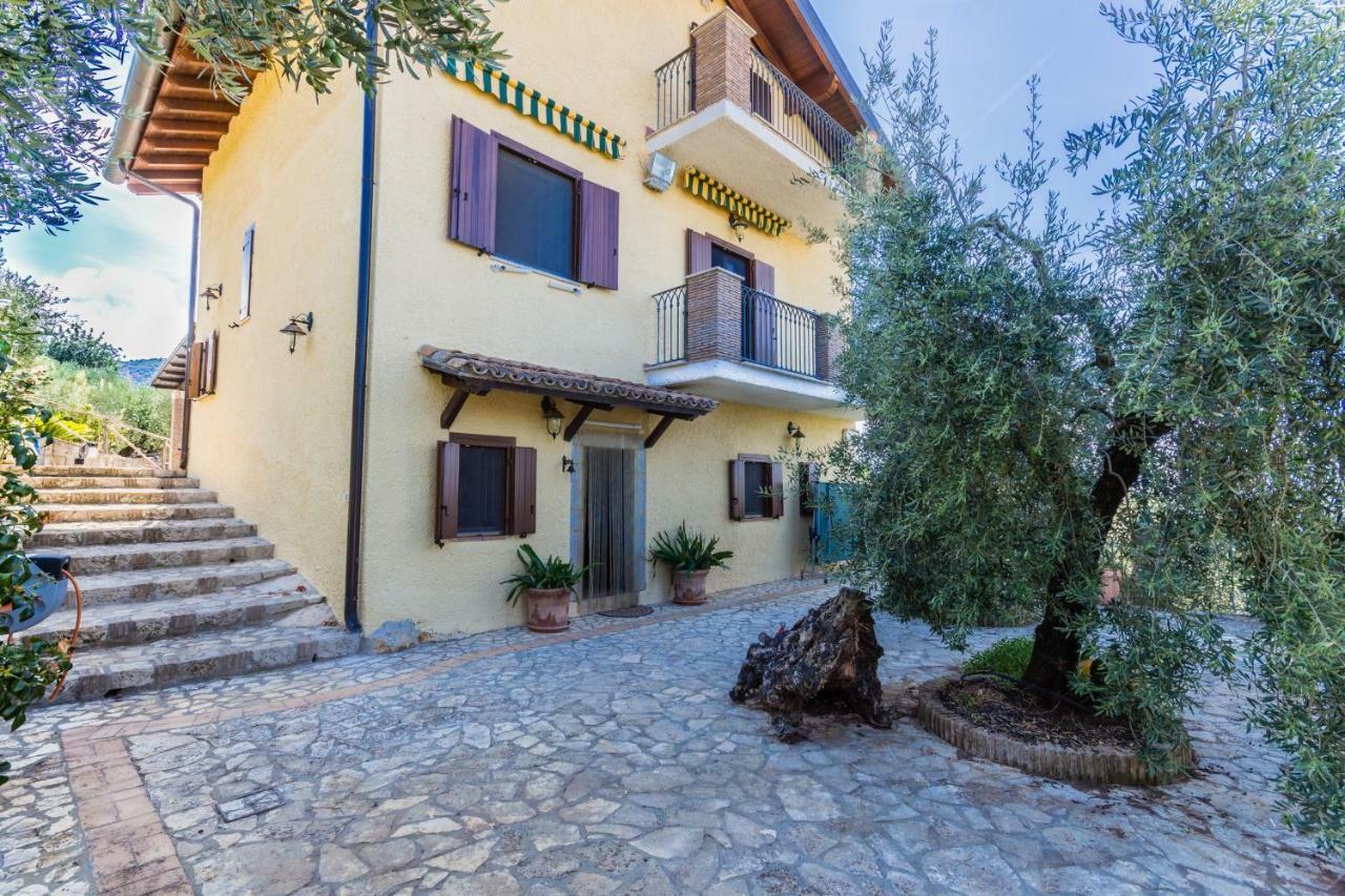 Villa La Casetta Sonnino ภายนอก รูปภาพ