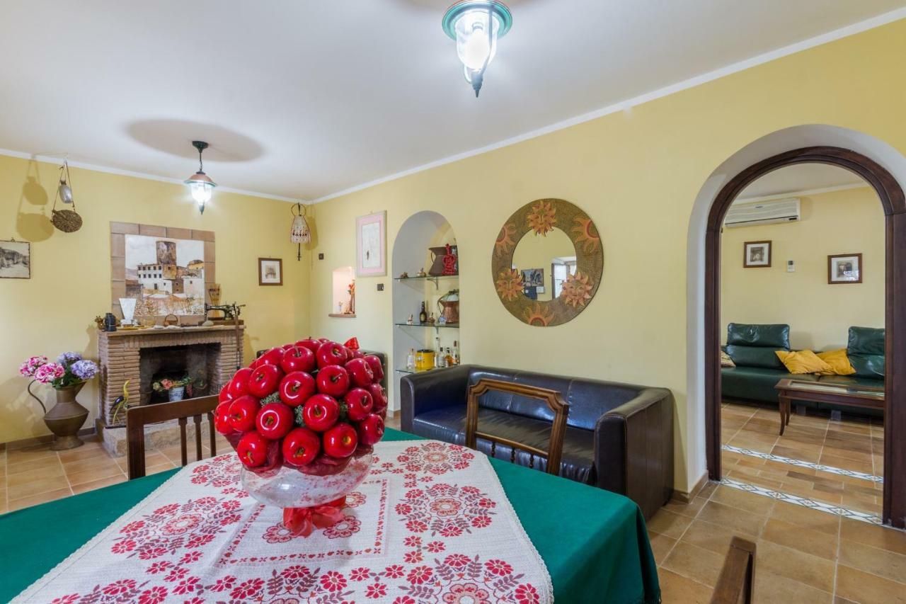 Villa La Casetta Sonnino ภายนอก รูปภาพ