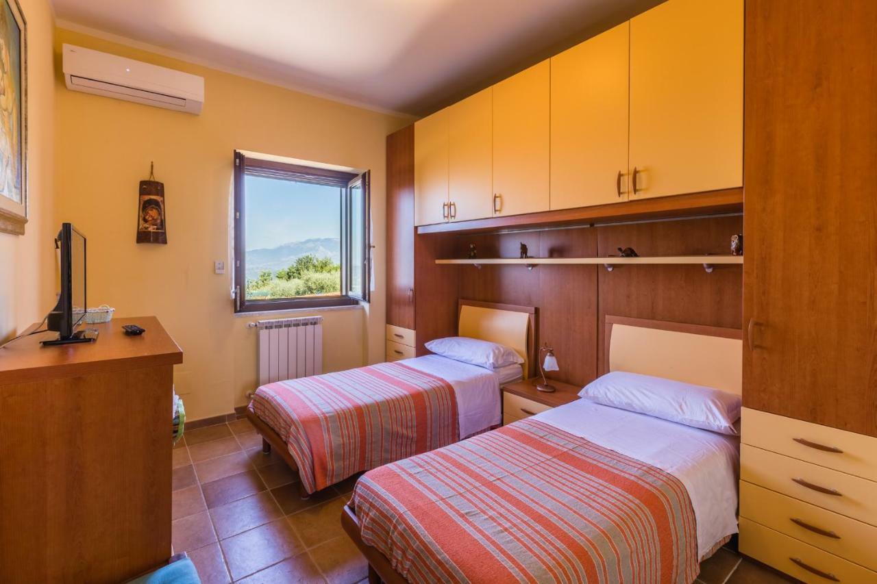Villa La Casetta Sonnino ภายนอก รูปภาพ