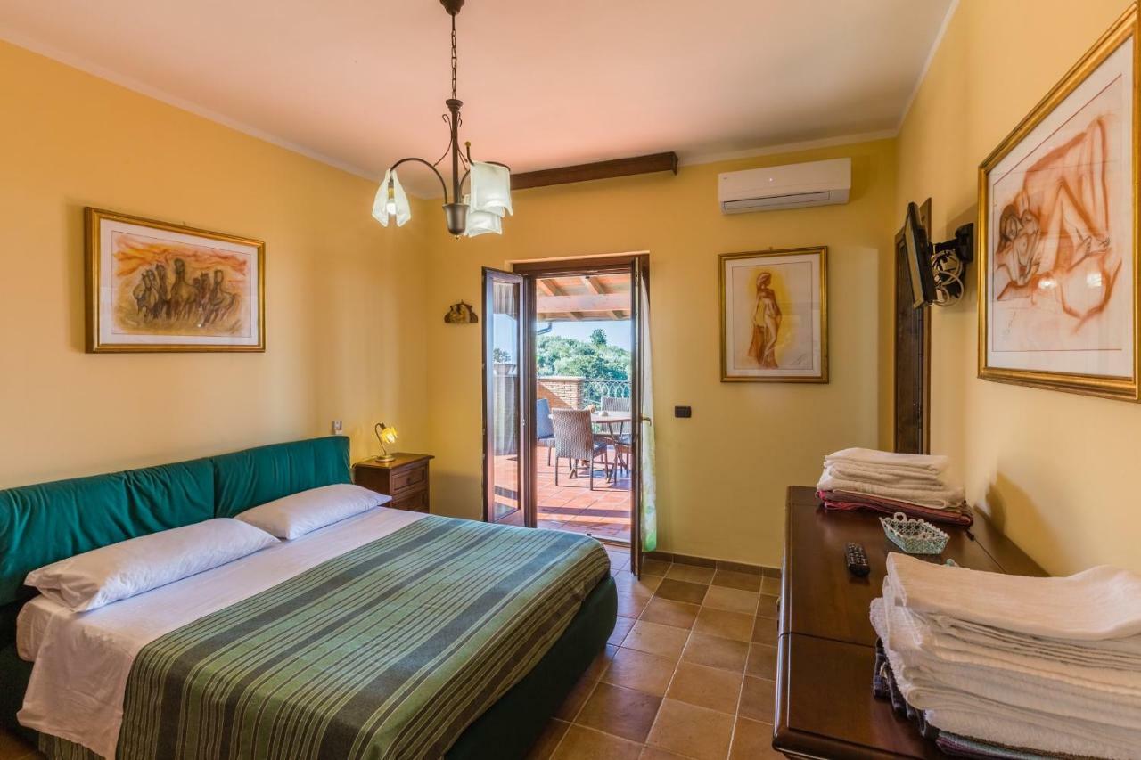 Villa La Casetta Sonnino ภายนอก รูปภาพ